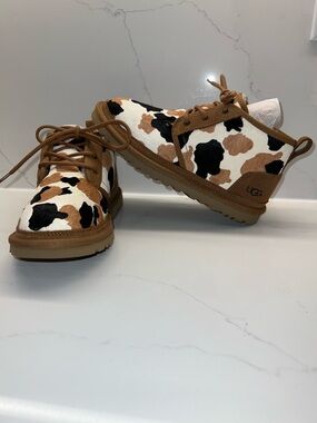UGG Neumel Cow Print chukka boots lace up brown, black & white Womens Size 8